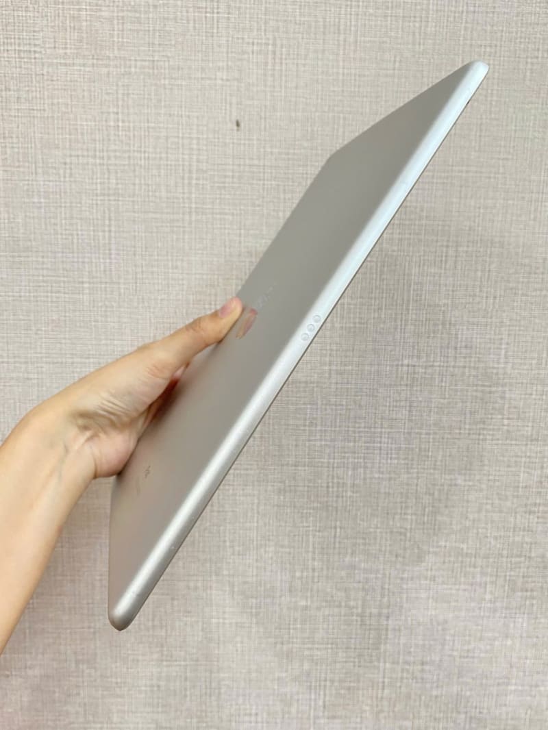 iPad Gen 7 wifi- 32G