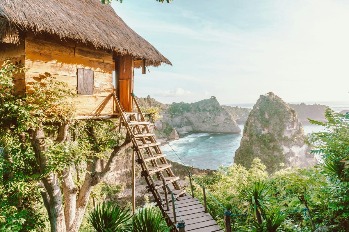 Cliffside views on Nusa Penida in Indonesia