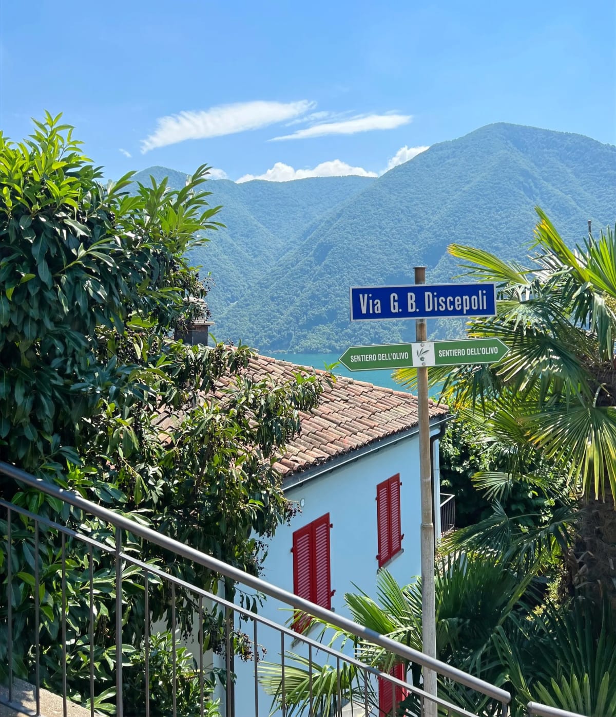 Trail signage for Sentiero Dell’olivo in Ticino