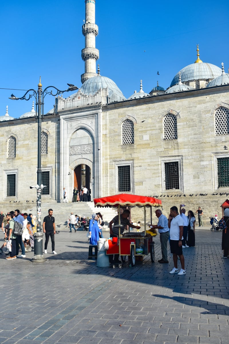 The New Mosque (Yeni Cami) in the Eminönü neighborhood of Istanbul, Turkey