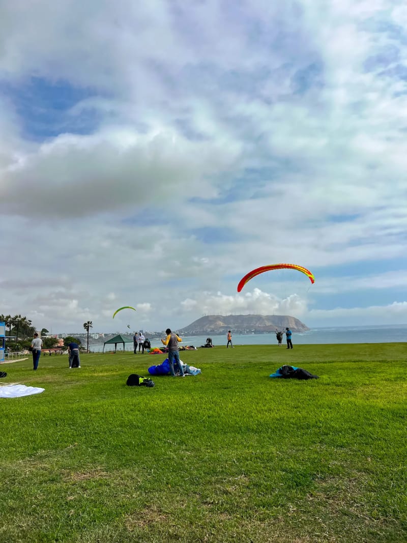 Paragliders on the coastline of Lima, Peru in the district of Miraflores