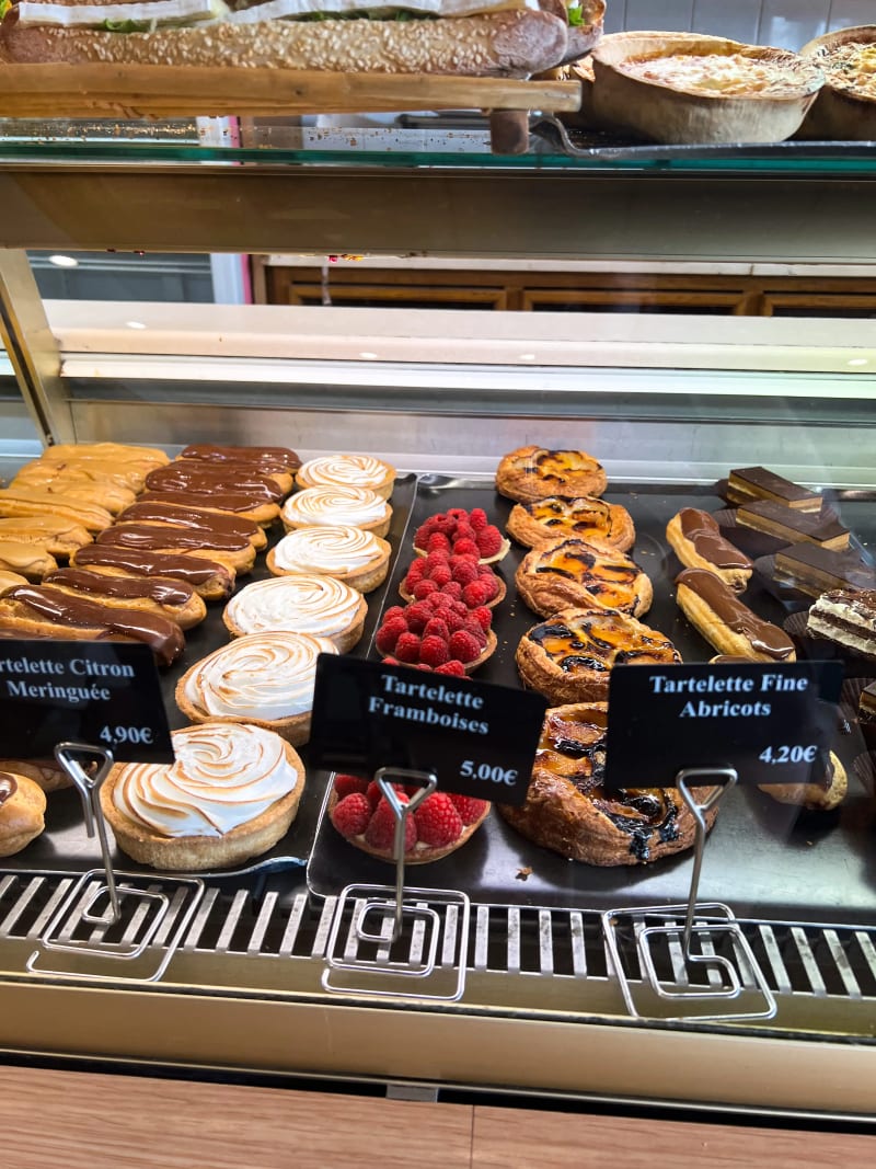 A bakery in the neighborhood of Le Marais in Paris, France