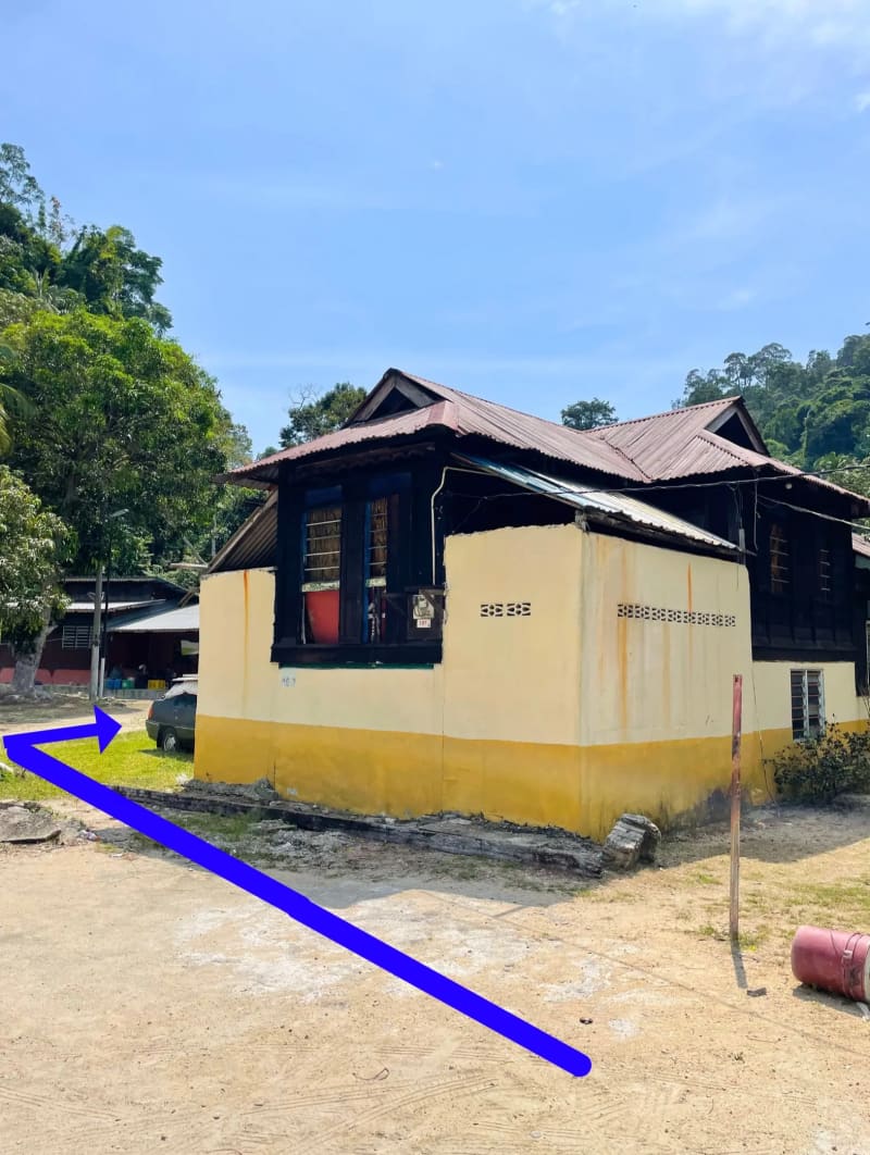 Directions to get to a hidden beach on Pangkor Island in Malaysia