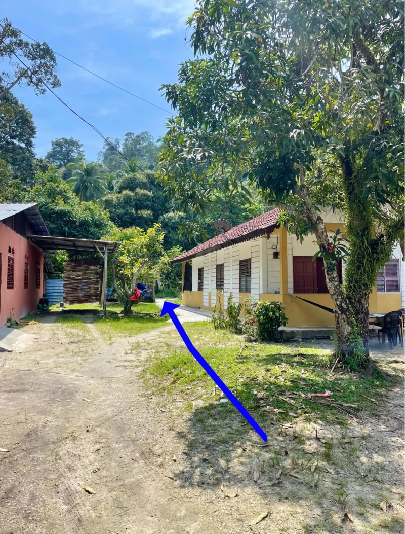 Directions to get to a hidden beach on Pangkor Island in Malaysia