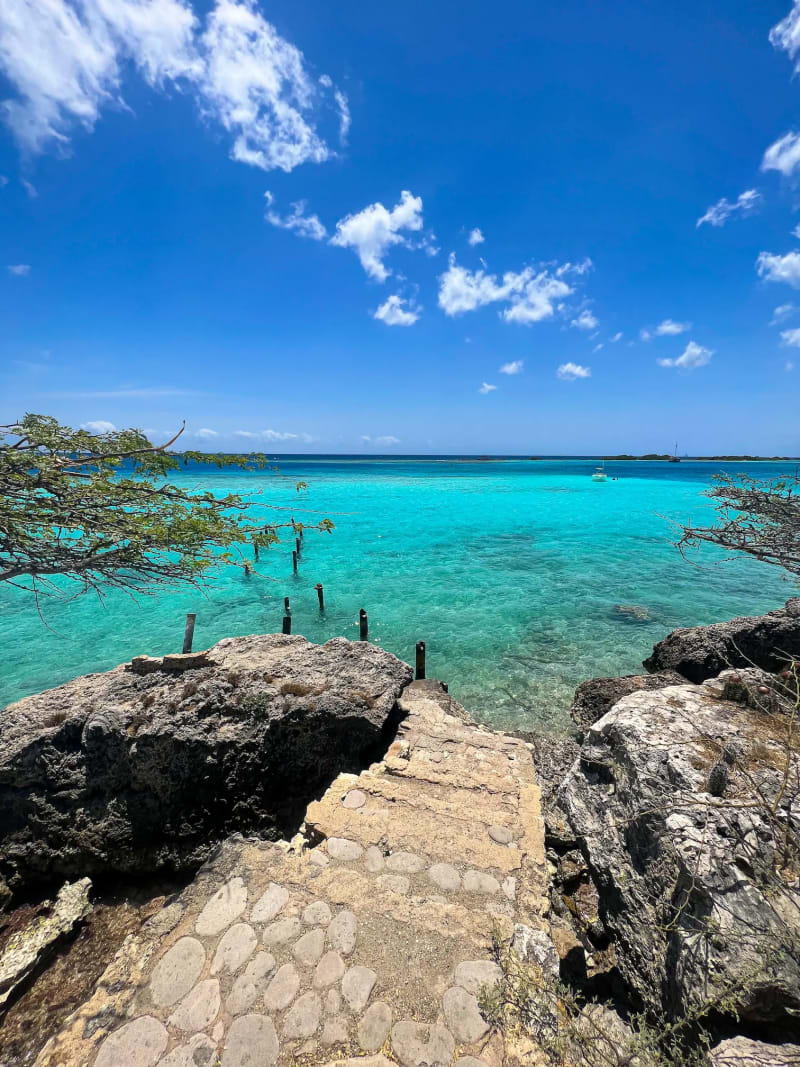 Steps to the sea at Aruba's Mangel Halto beach