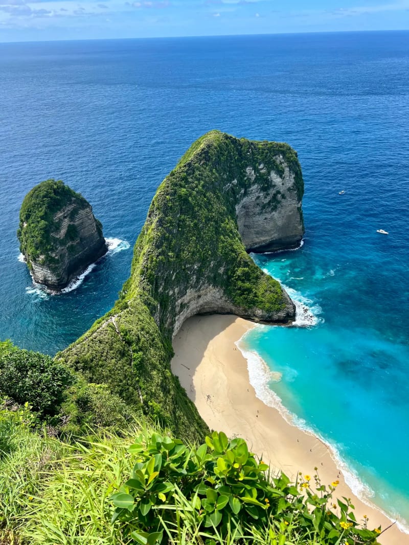 Kelingking Beach on Nusa Penida in Indonesia