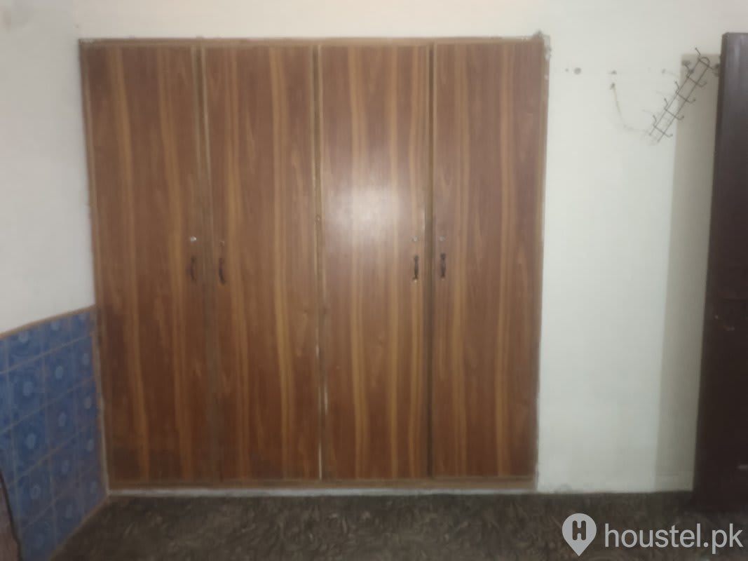 Al Mutaza Boys Hostel — hostel in Sultan Town, Lahore