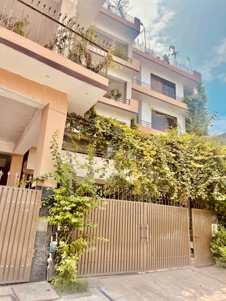 Al-Nisa Girls Hostel Wahdat Road Lahore — hostel in Muslim Town, Lahore