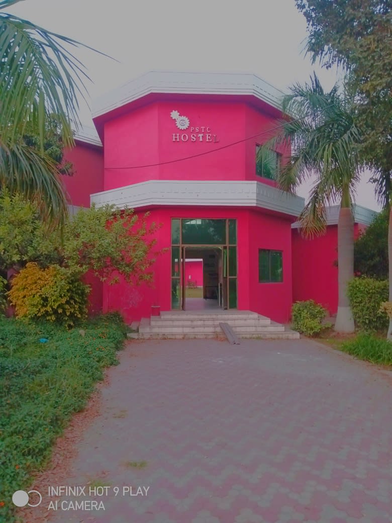 PSTC Students Hostel — hostel in Muslim Town, Lahore