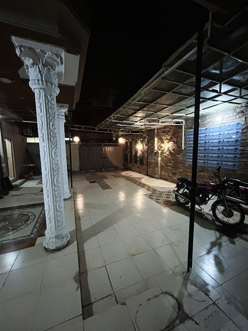Fiora inn guest house — hostel in Shadman