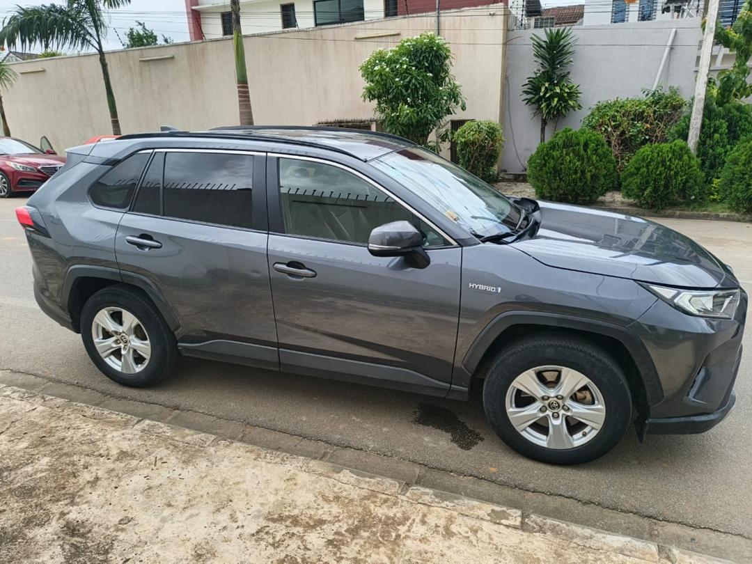 TOYOTA RAV4