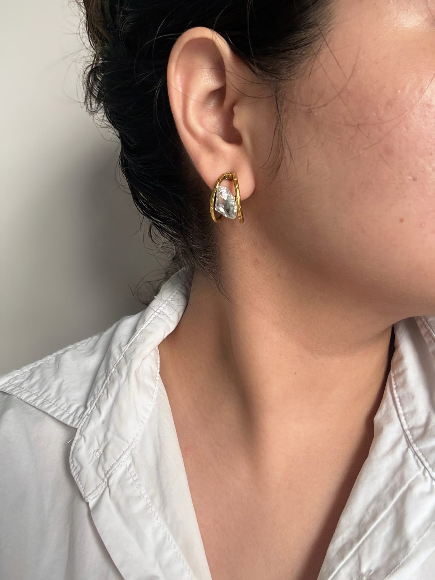 Sarah – Floating Crystal Hoops