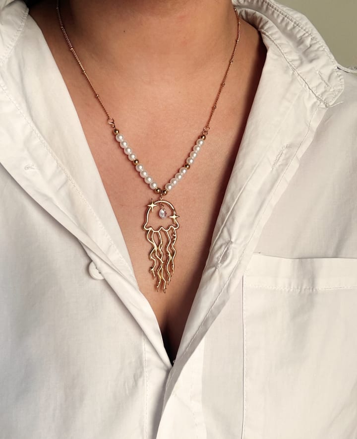 Starry Jellyfish Pearl Charm
