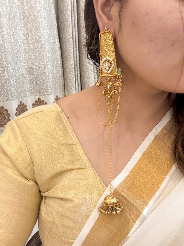 Neyara – Royal Architectural Saharan Jhumka Drops