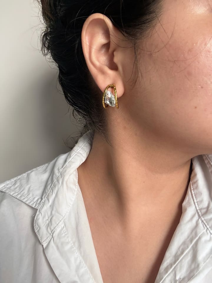 Sarah – Floating Crystal Hoops