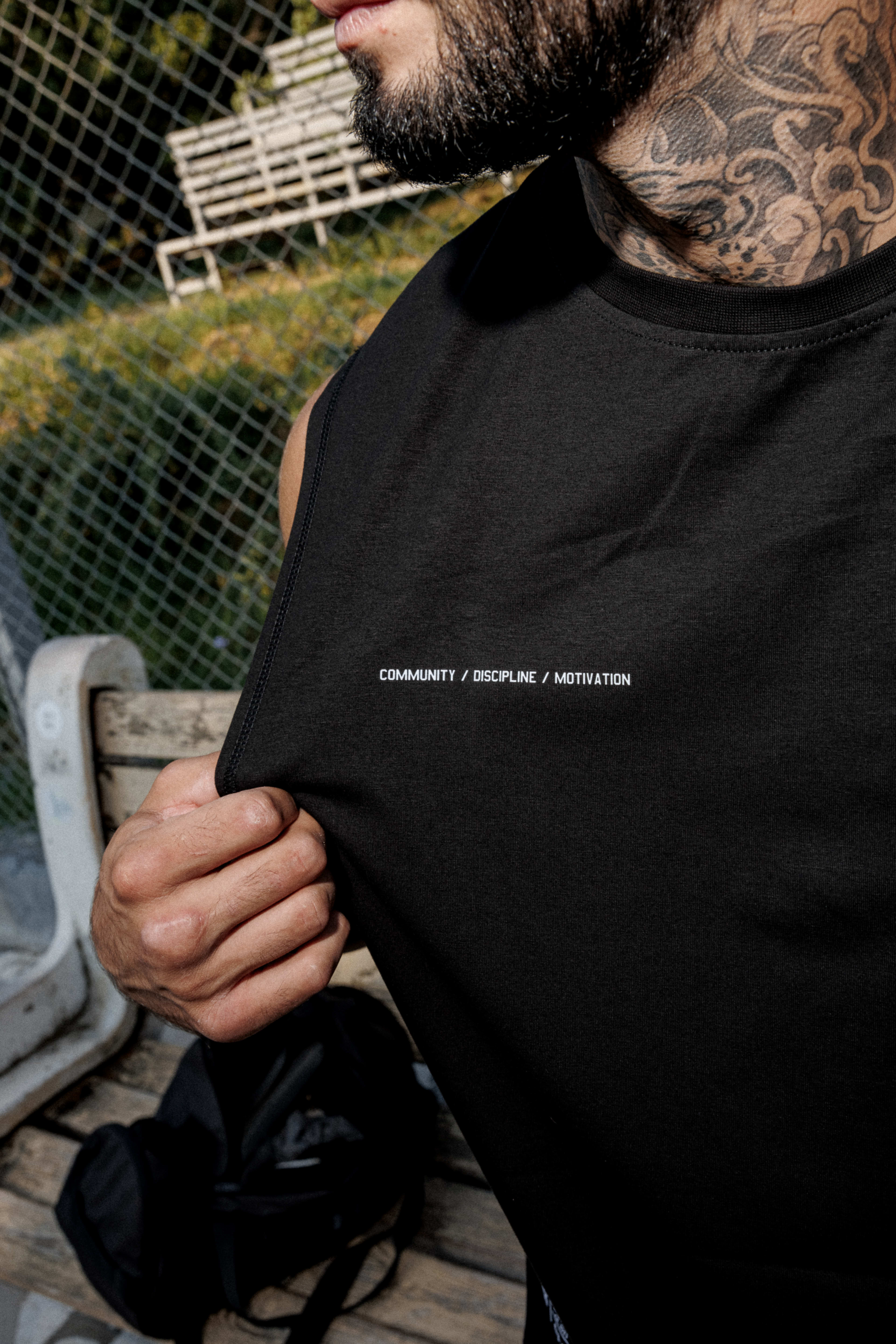 Безрукавка «CREW» 7