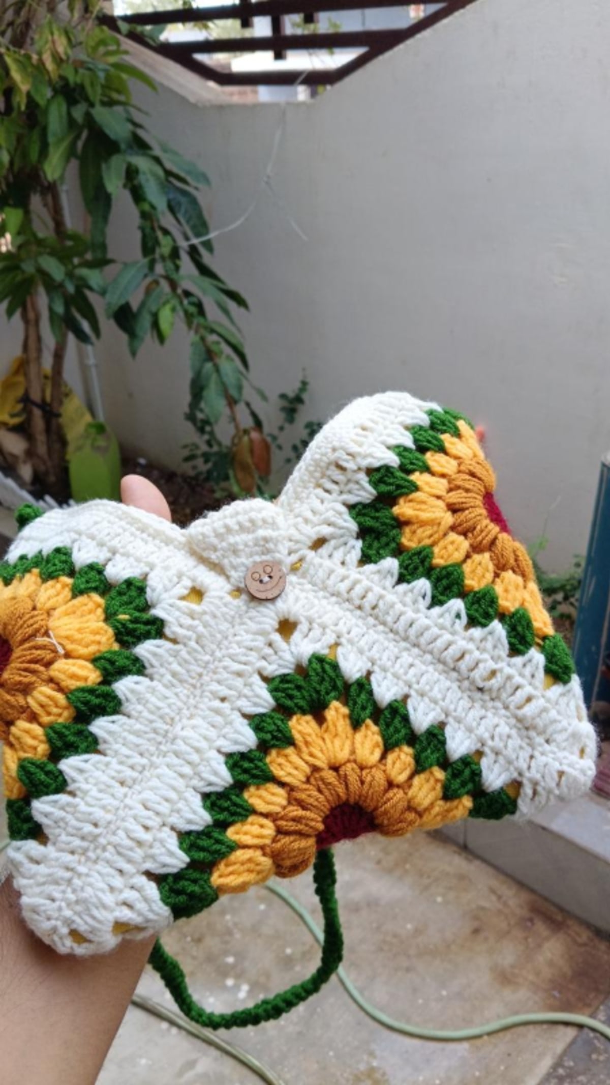 Crochet Sunflower Granny Square Bag — image 3
