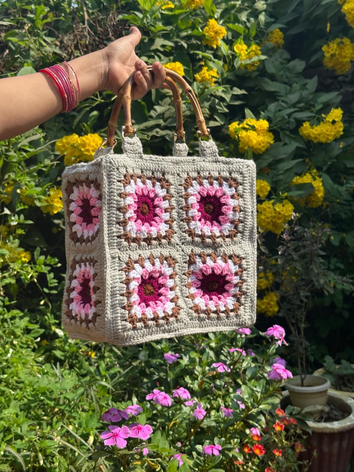 Meadow Bloom Handbag — image 1