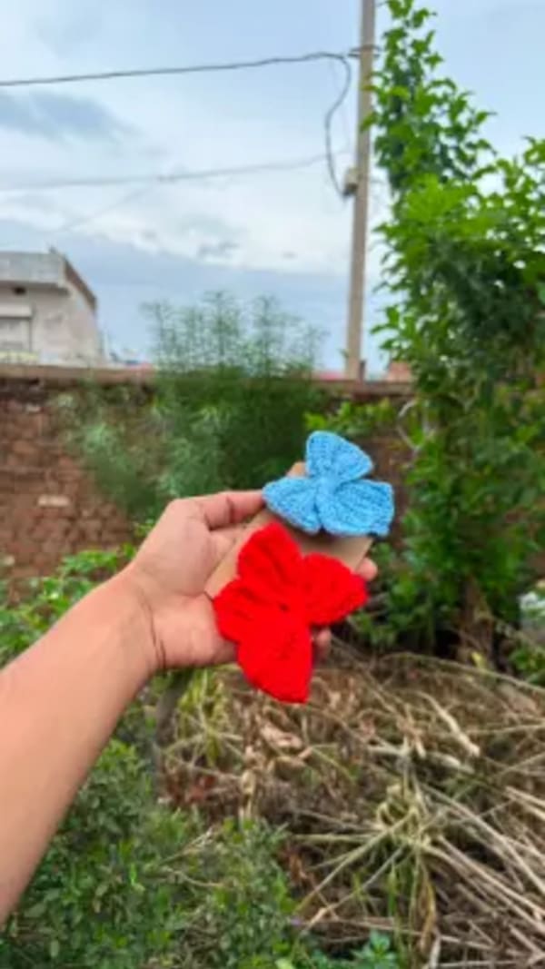 Crochet Bow Clip