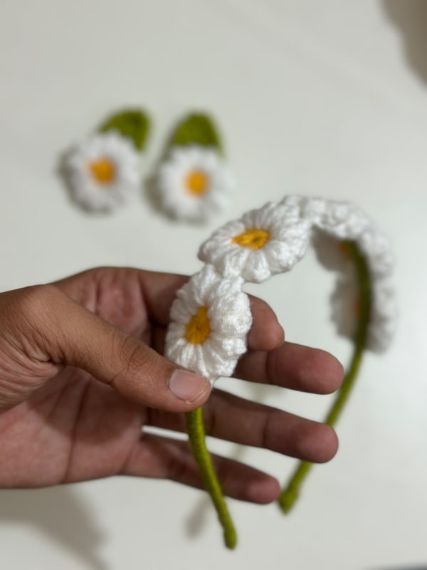 Crochet Daisy Hairband