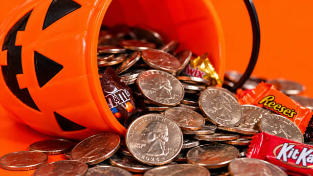 Utah Trick-or-Treat Alert: Halloween Candy Up 71% by Oct. 31