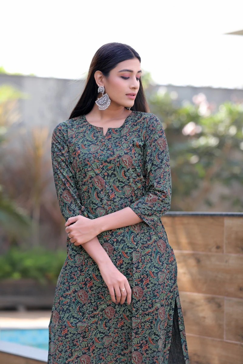 Women's Green Paisley Printed Straight Kurta