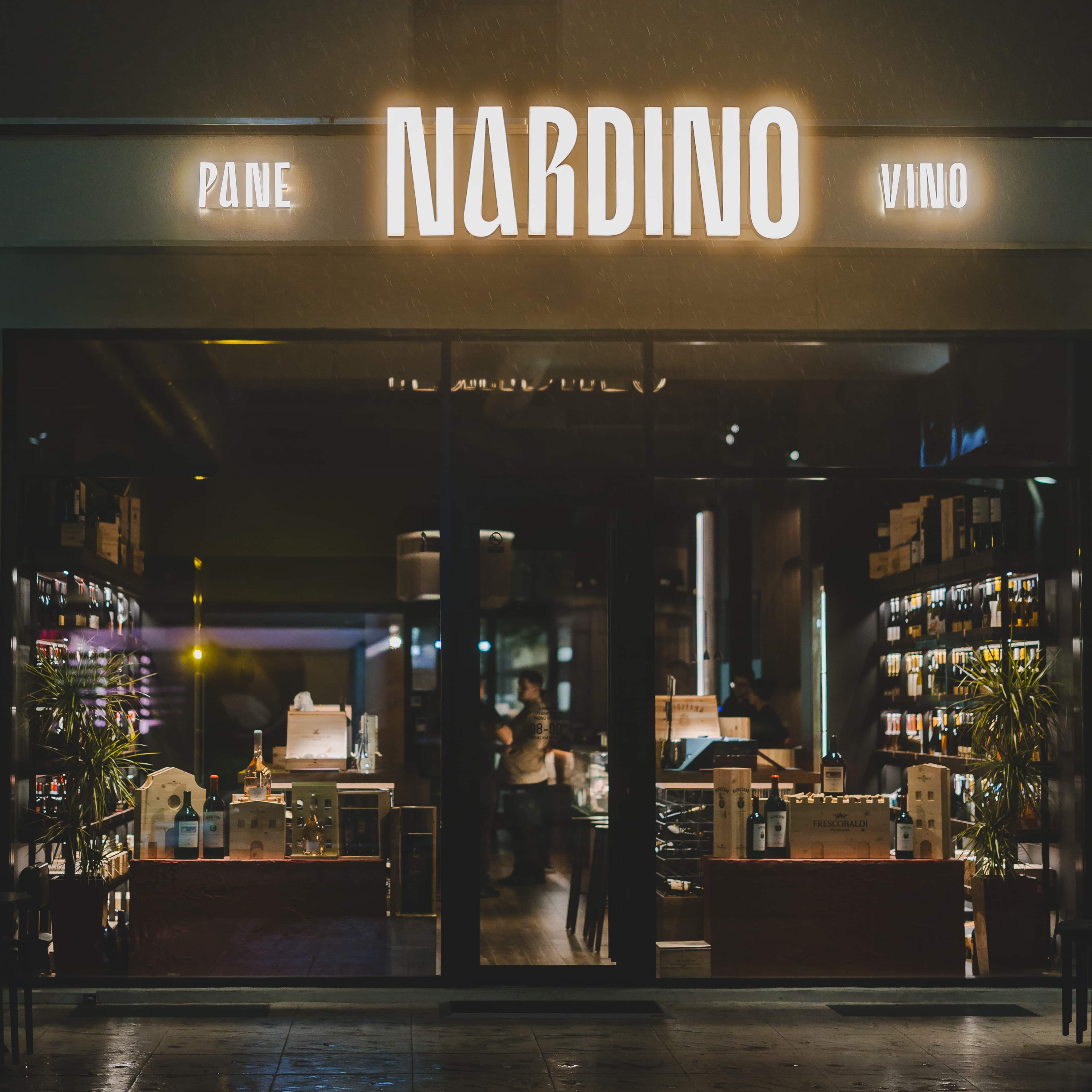 Nardino Wine Shop & Bar interijer