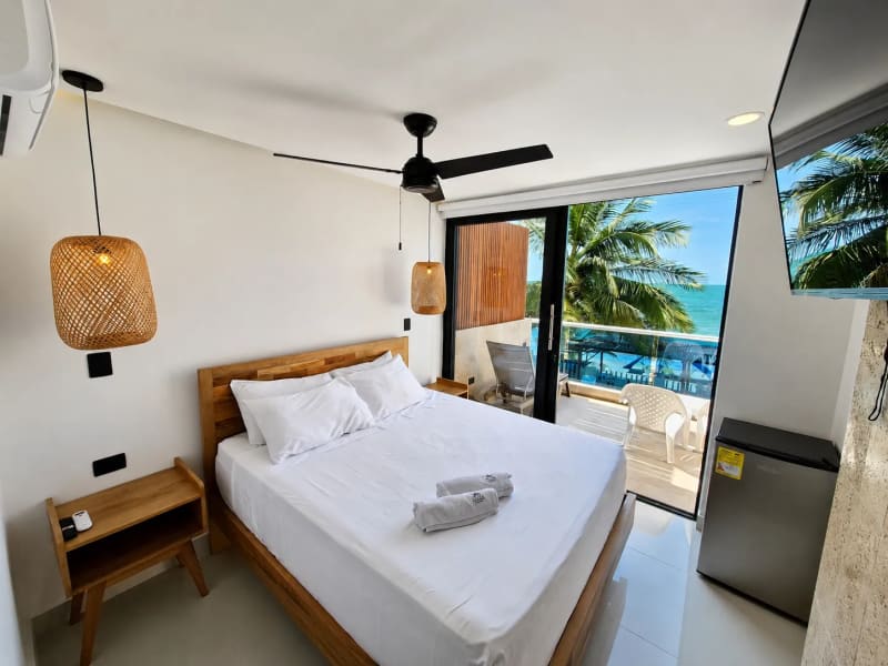 Habitación doble con vista al mar para parejas en el Hotel Camino Palmero