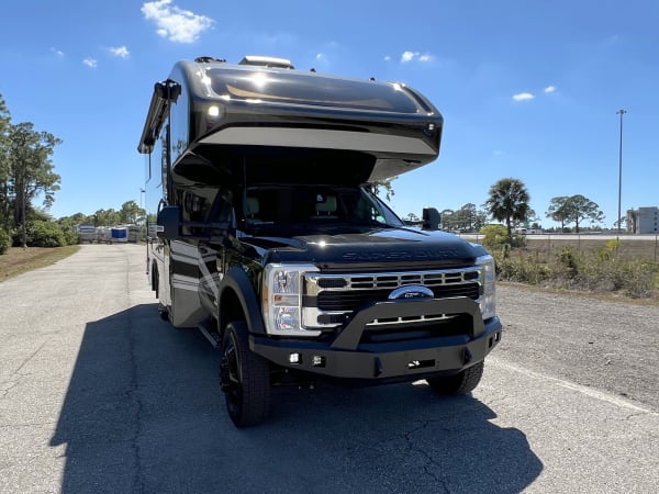 2026 Entegra ACCOLADE XT 29T | La Mesa RV | RecVan