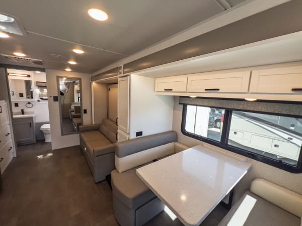 (Sold) 2026 REV Renegade VERACRUZ 30VRM - Image:7