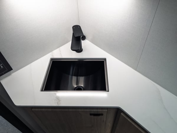 2027 Grand Design LINEAGE SERIES M 25FW FBP - Image:14