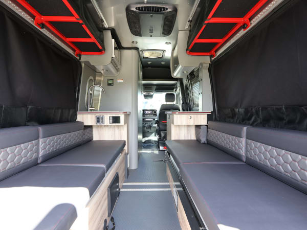 2025 Airstream INTERSTATE AWD 19X AWD - Image:4