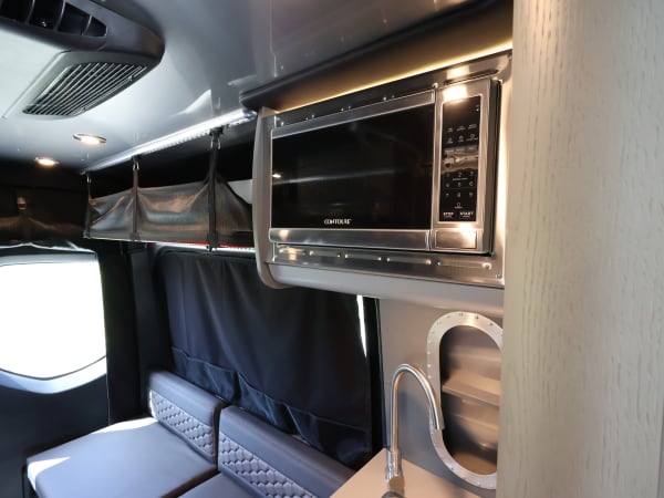 2025 Airstream INTERSTATE AWD 19X AWD - Image:9