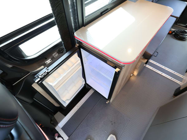 2025 Airstream INTERSTATE AWD 19X AWD - Image:13