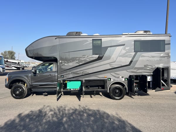 2026 Entegra ACCOLADE XT 29T | La Mesa RV | RecVan