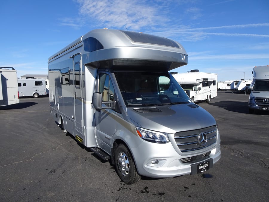 2026 Winnebago NAVION