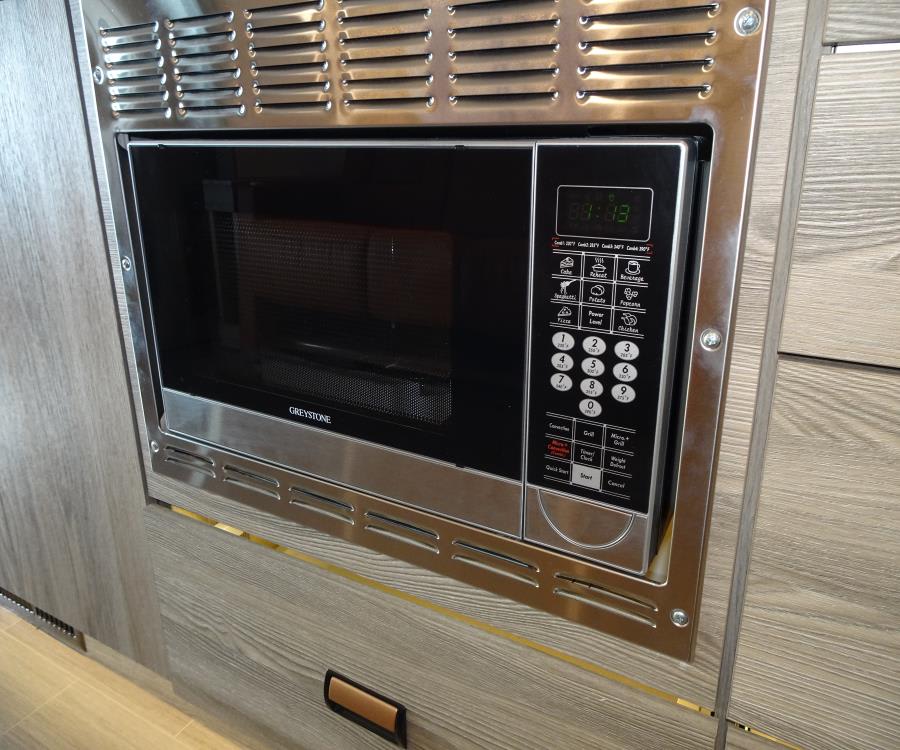 2026 Winnebago NAVION — photo 15 view