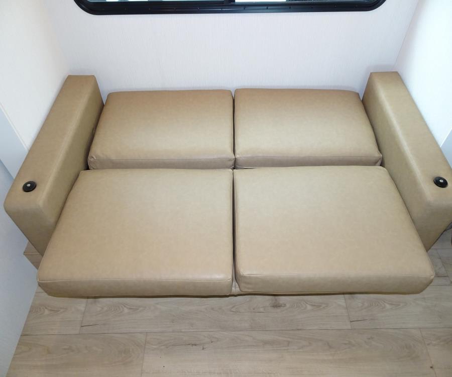 2026 Winnebago Towables THRIVE — photo 18 view