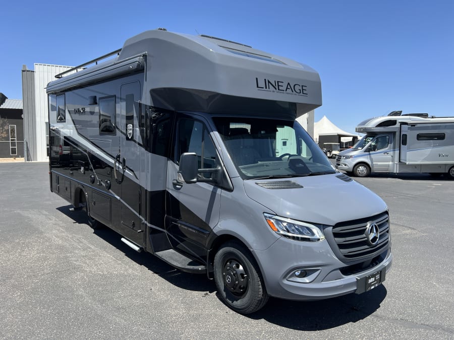 2026 Grand Design LINEAGE SERIES M