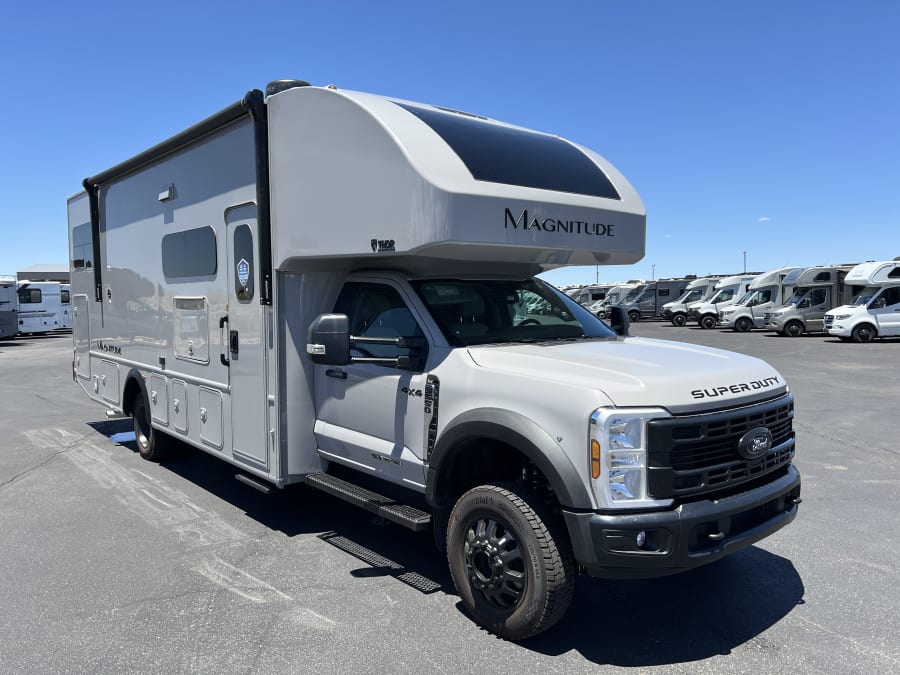 2027 Thor Motor Coach MAGNITUDE GRAND
