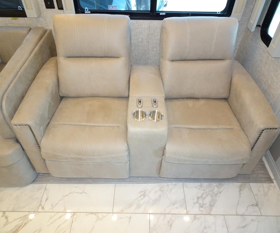 2025 Tiffin ALLEGRO BAY — photo 17 view