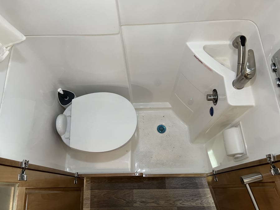 2020 Coachmen GALLERIA — photo 7 view