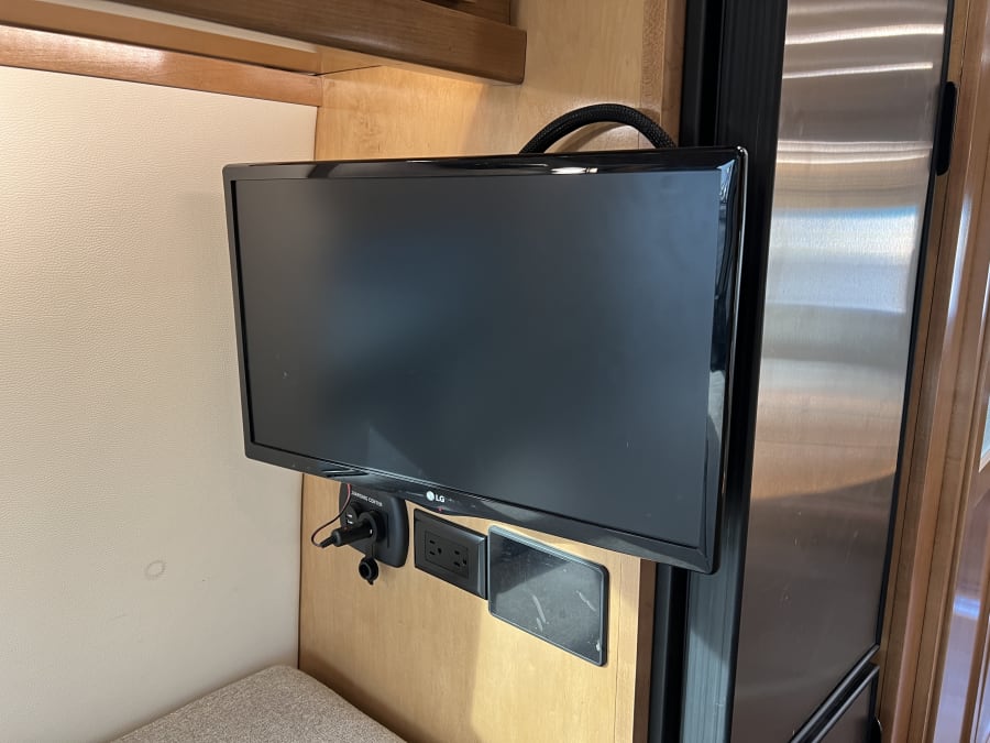 2020 Coachmen GALLERIA — photo 17 view