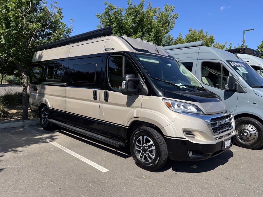 2025 Winnebago TRAVATO
