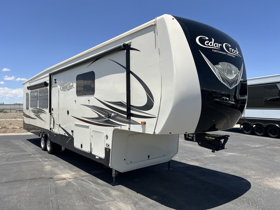 2021 Forest River CEDAR CREEK HATHAWAY