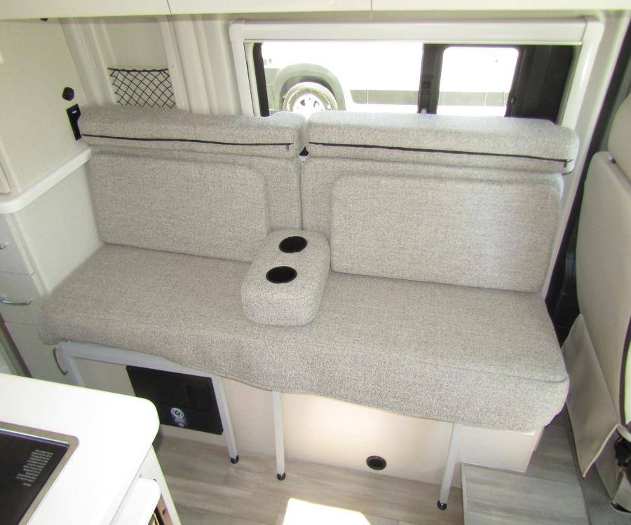 2026 Thor Motor Coach RIZE — photo 9 view
