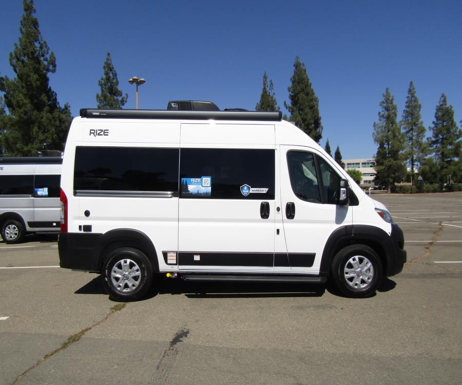 2026 Thor Motor Coach RIZE — photo 11 view