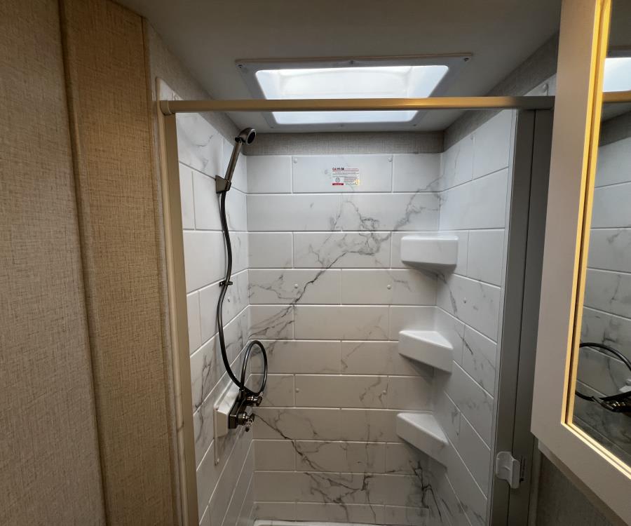 2026 Thor Motor Coach CHATEAU — photo 21 view