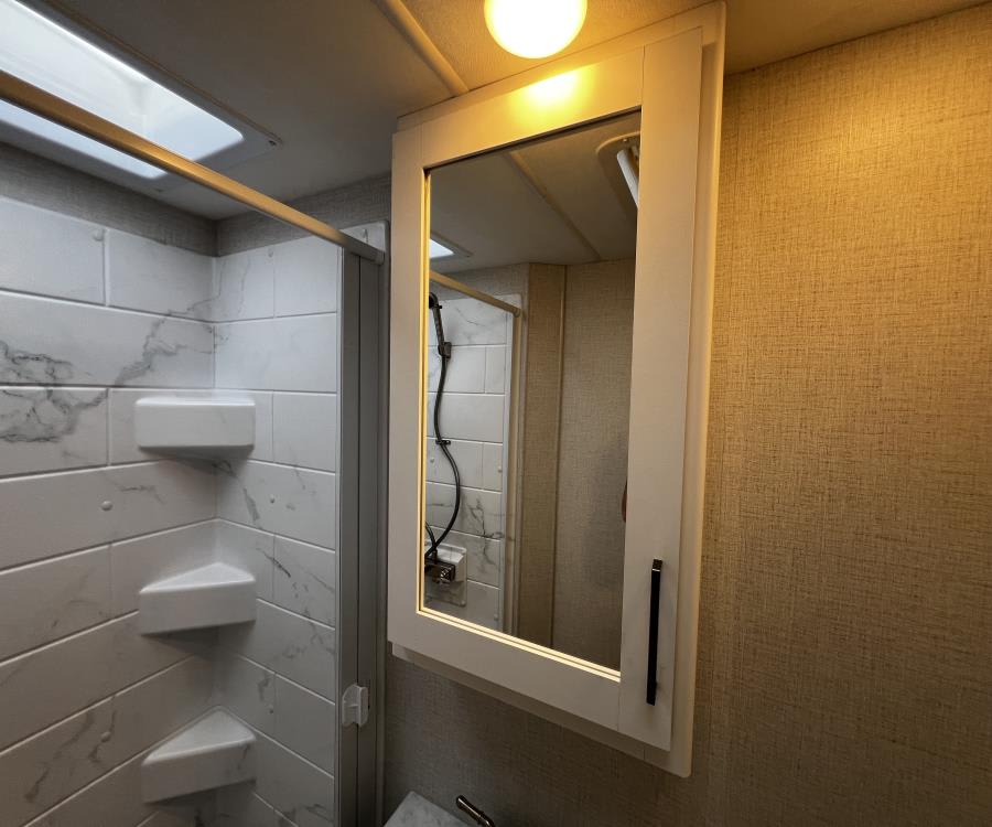 2026 Thor Motor Coach CHATEAU — photo 23 view