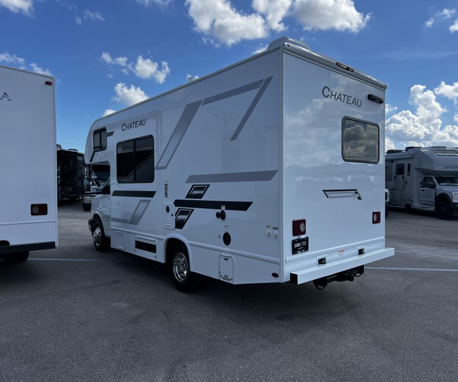 2026 Thor Motor Coach CHATEAU — photo 30 view